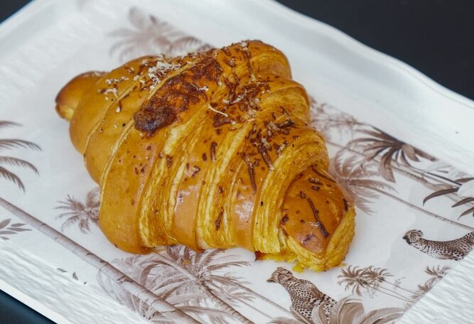 CHEESE CROISSANT